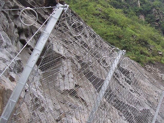 被動山體防護網